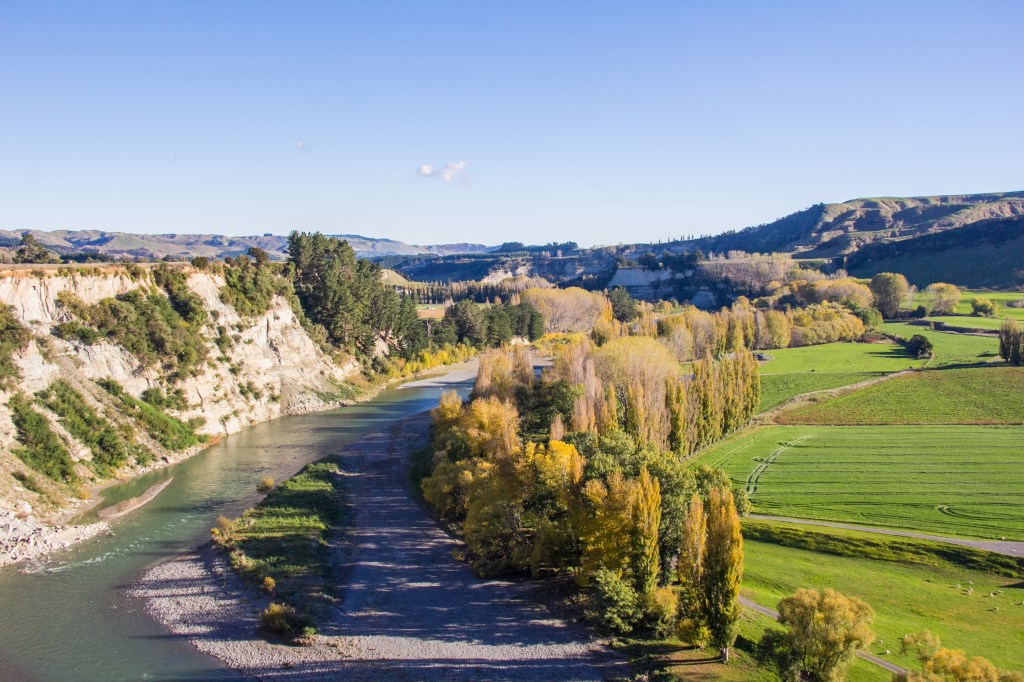 Rangitikei River. You can see this particular view unless you are paying attention to where the river is going. There's no official view point here. 