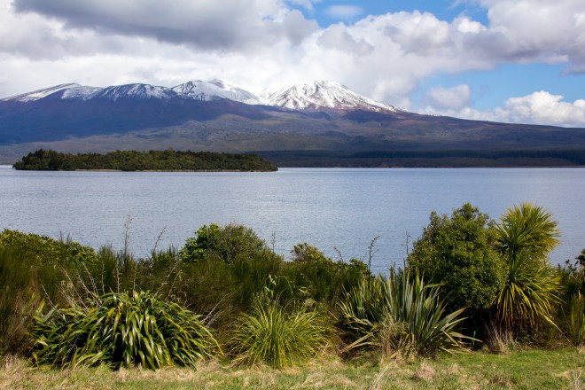 Lake Rotoaira, looks beautiful, it is. 